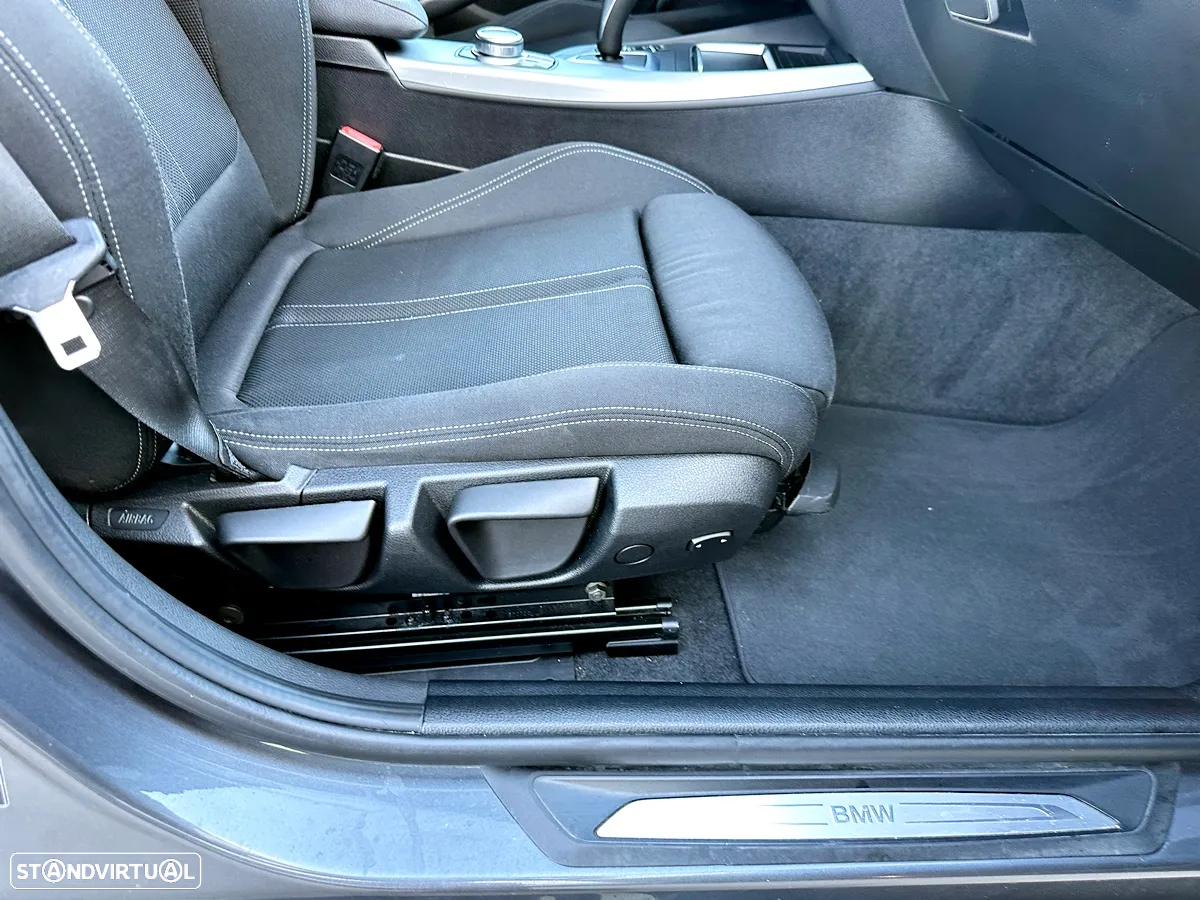 BMW 116 d Auto - 26