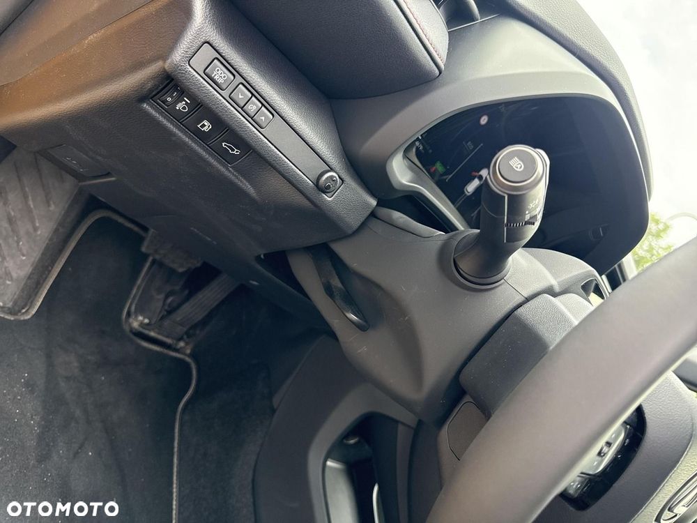 Lexus LBX 1.5 Hybrid Emotion - 13