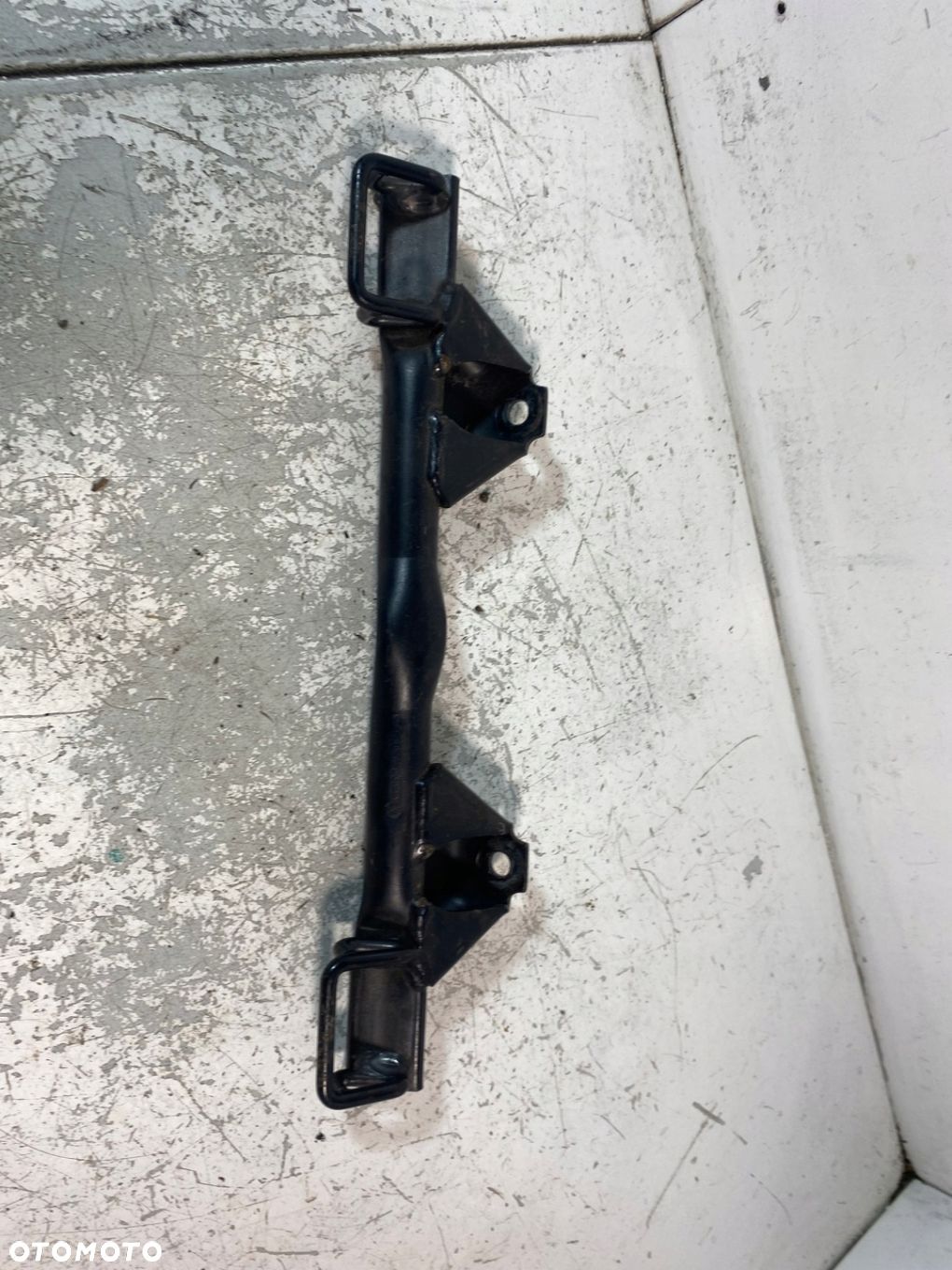 UCHWYT MOCOWANIE ISOFIX 8D0813545 ORYGINAŁ - 1