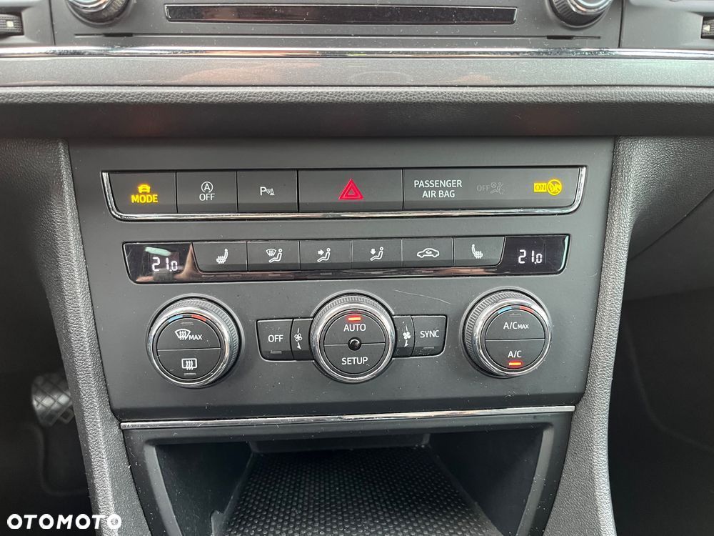 Seat Leon 2.0 TDI FR Black S&S - 26