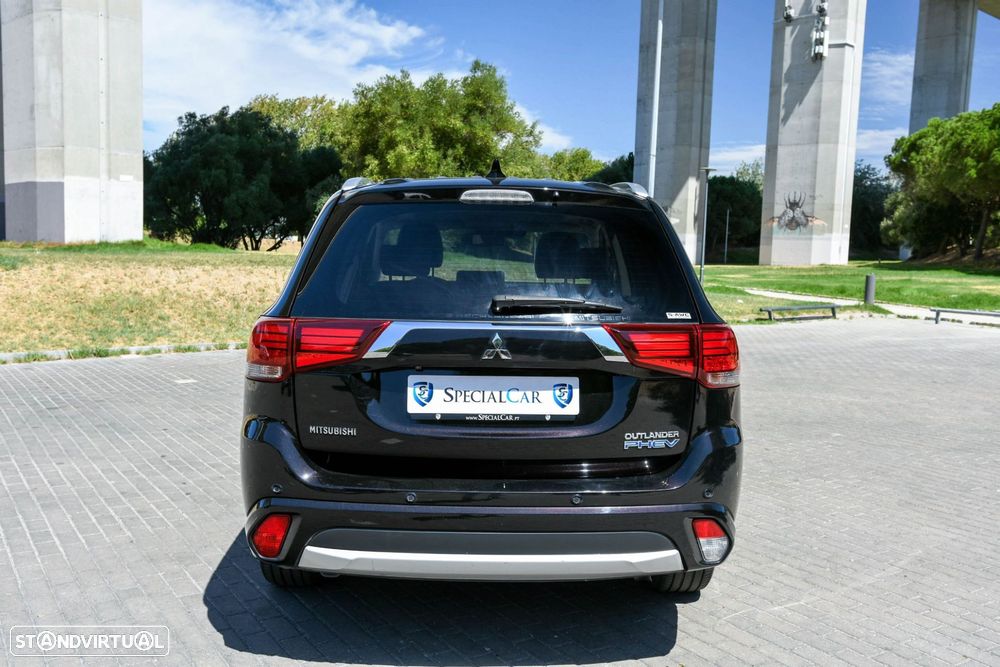 Mitsubishi Outlander 2.0 PHEV Intense - 6