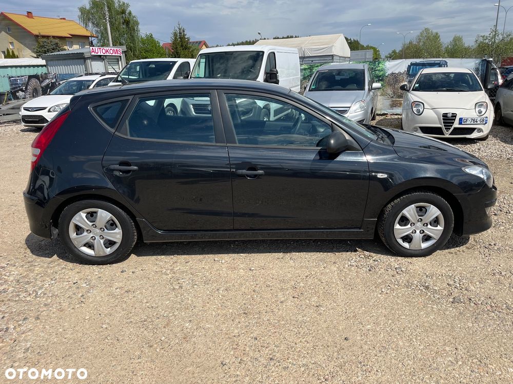 Hyundai i30 1.4 FIFA WM Edition - 24