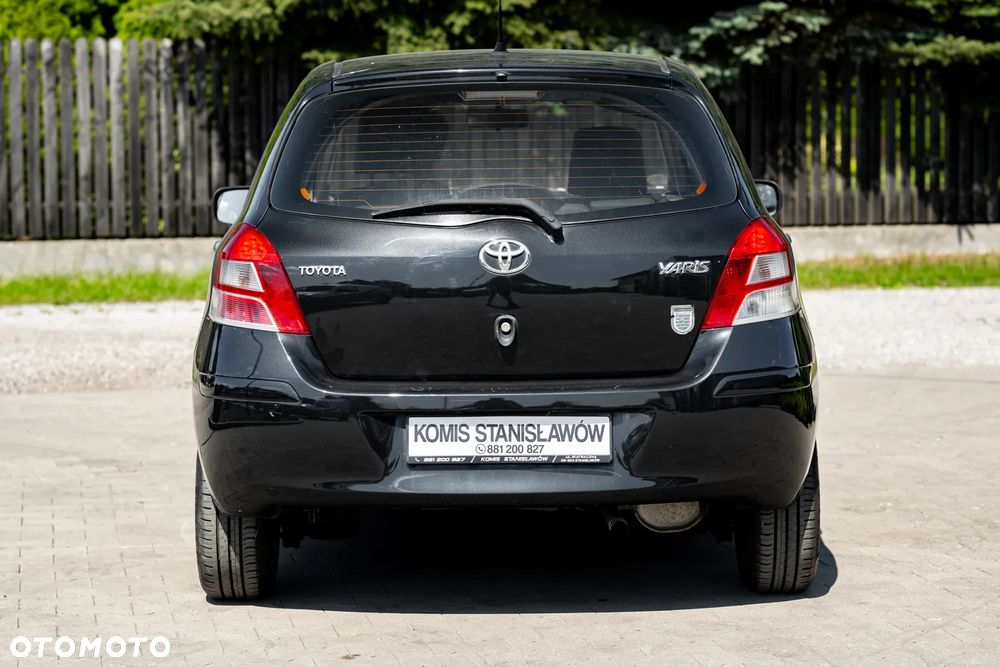Toyota Yaris 1.33 VVT-i Executive - 12