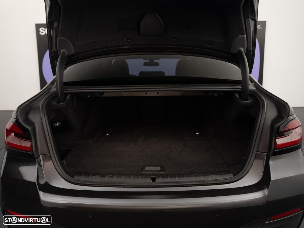 BMW 530 e Pack M - 12