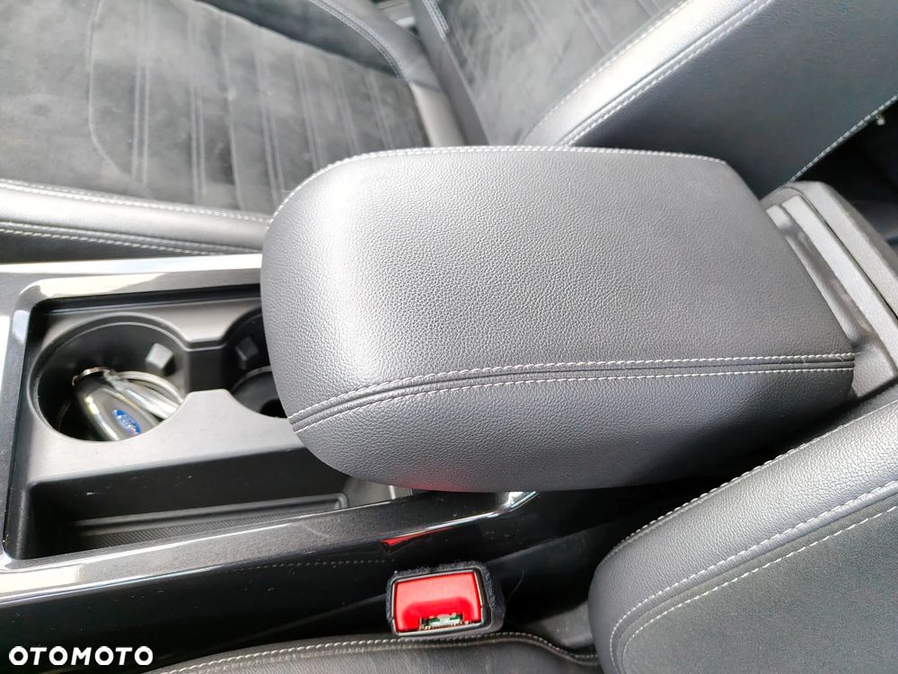 Ford Kuga 1.5 TDCi FWD ST-Line - 26