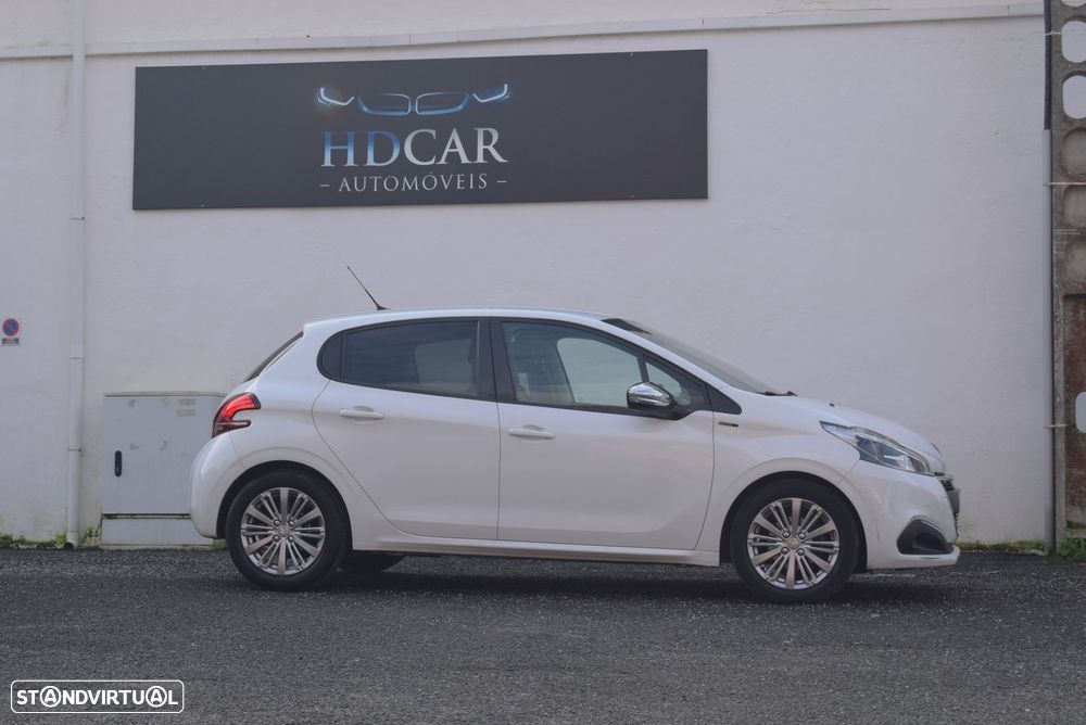 Peugeot 208 1.5 BlueHDi Signature - 3