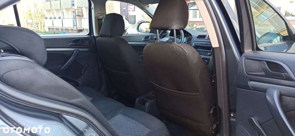 Skoda Octavia 1.6 Tour - 24