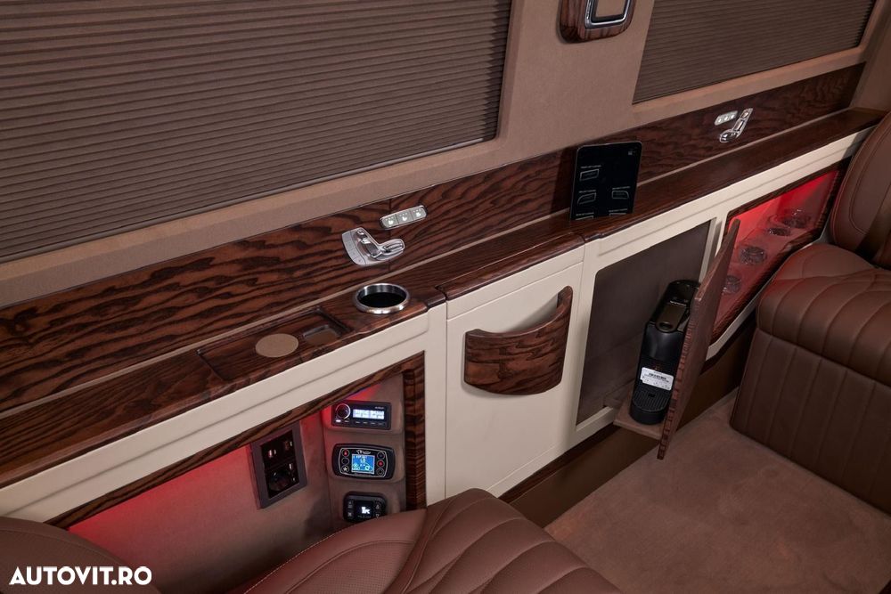 Mercedes-Benz Sprinter 906.235 7GTronic - 27