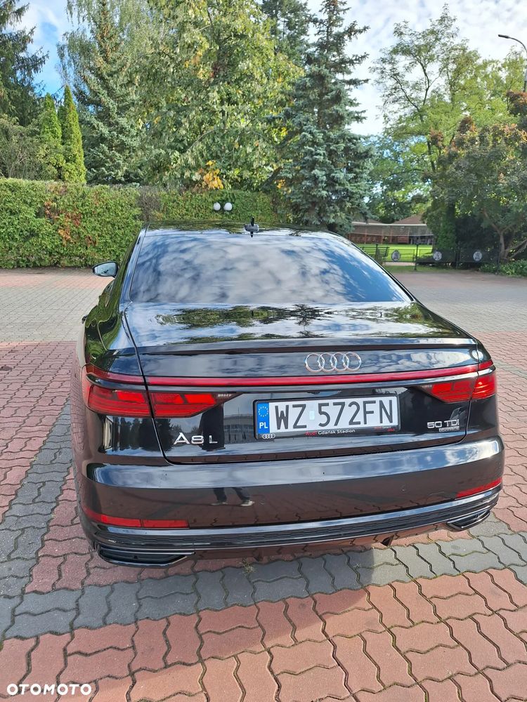 Audi A8 - 8