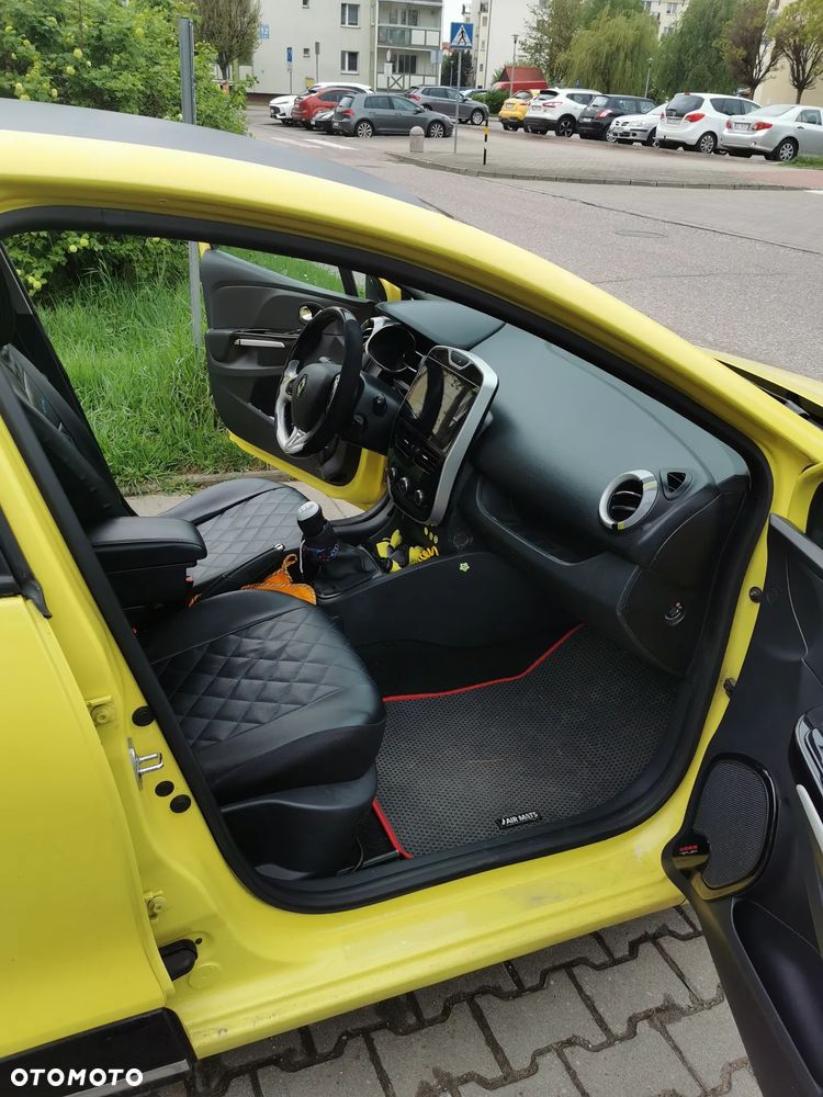 Renault Clio 1.2 16V 75 Experience - 14