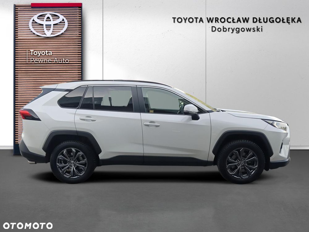 Toyota RAV4 - 8