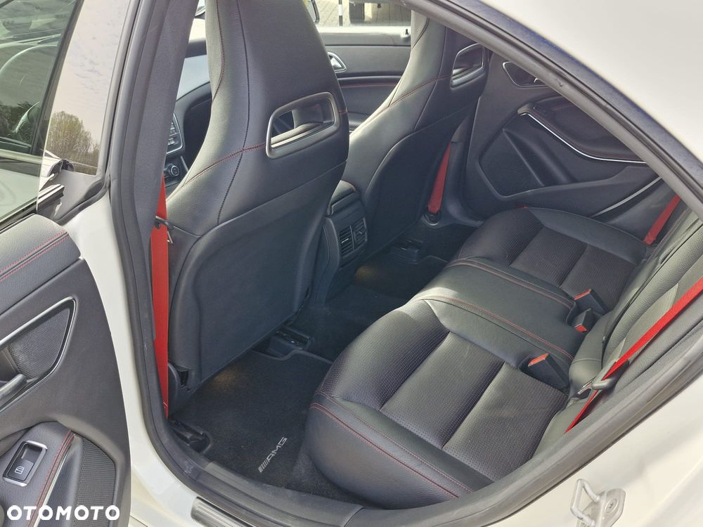 Mercedes-Benz CLA - 15