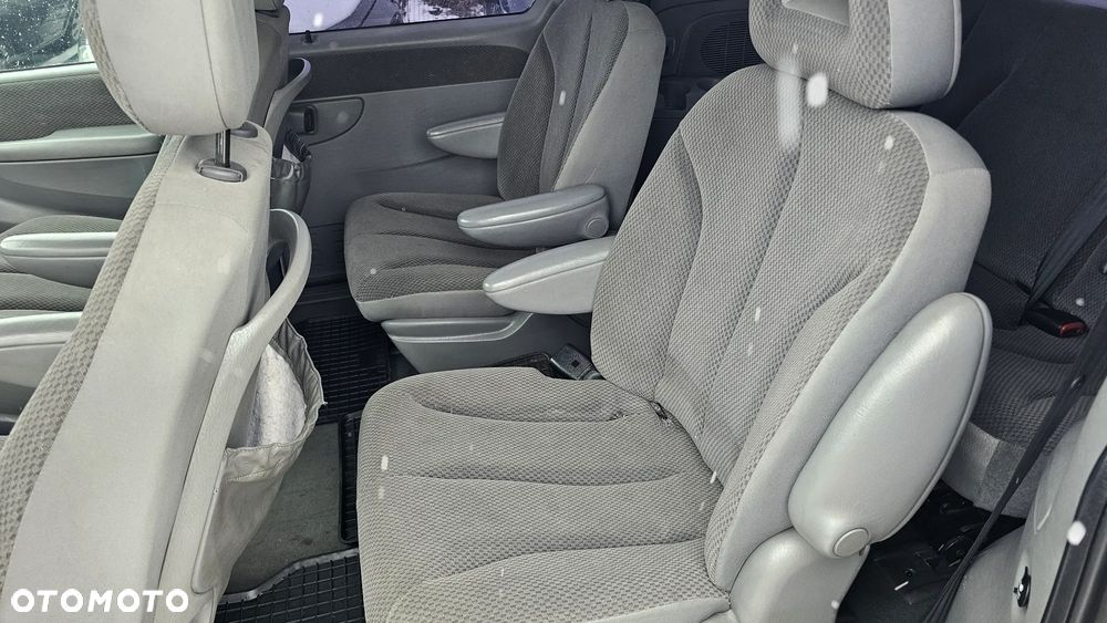 Chrysler Grand Voyager 2.8 CRD Executive LX S&G - 18