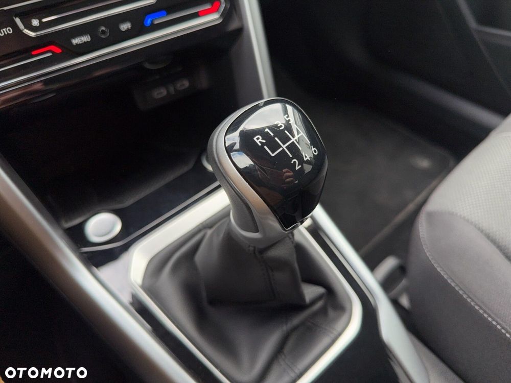 Volkswagen T-Roc - 32