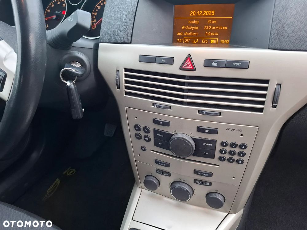 Opel Astra 1.6 Selection 110 Jahre - 18