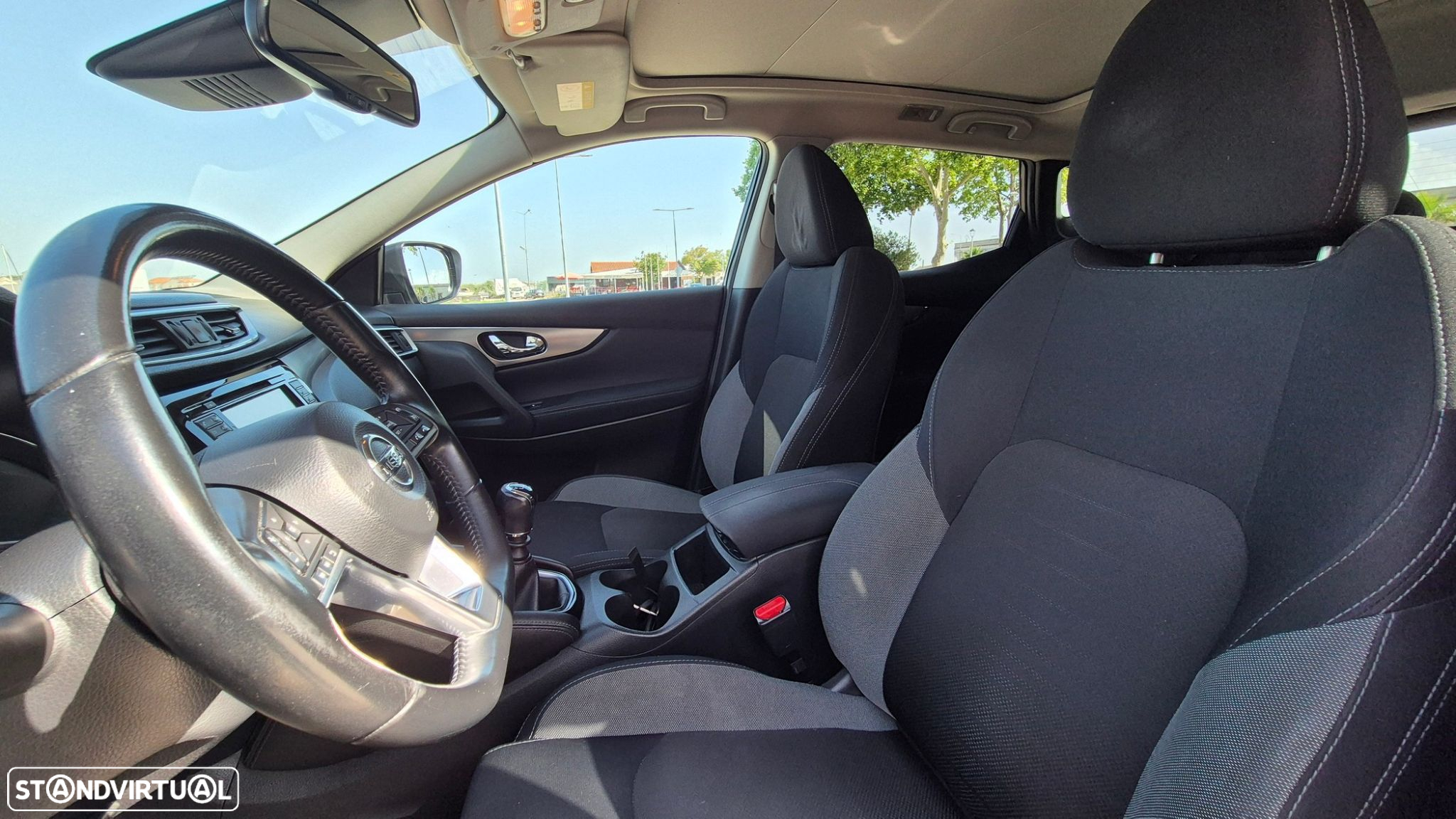Nissan Qashqai 1.2 DIG-T N-Connecta 18 - 18
