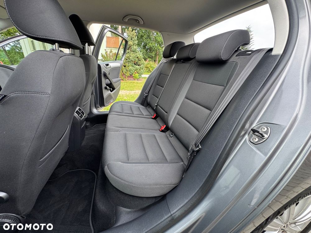 Volkswagen Golf - 30