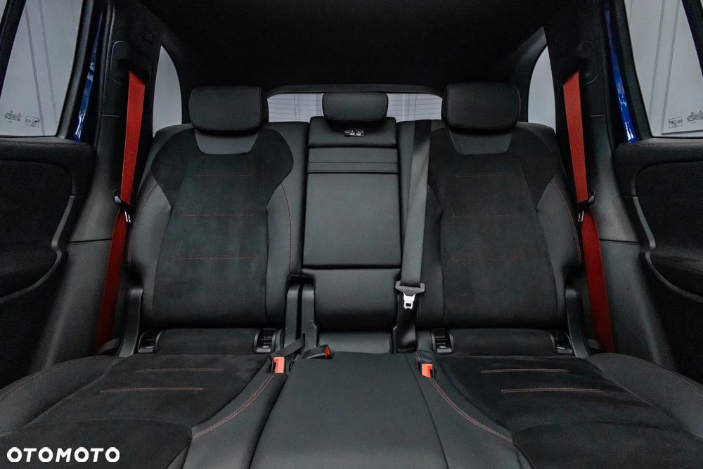 Mercedes-Benz GLB AMG 35 mHEV 4-Matic 8G-DCT - 29