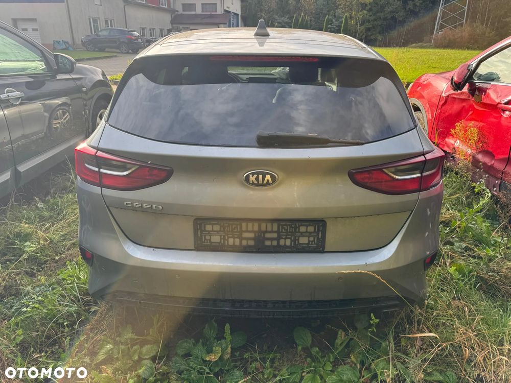 Kia Ceed 1.5 T-GDI DCT7 OPF JBL Sound Edition - 1