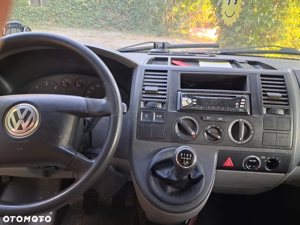 Volkswagen T5 - 22