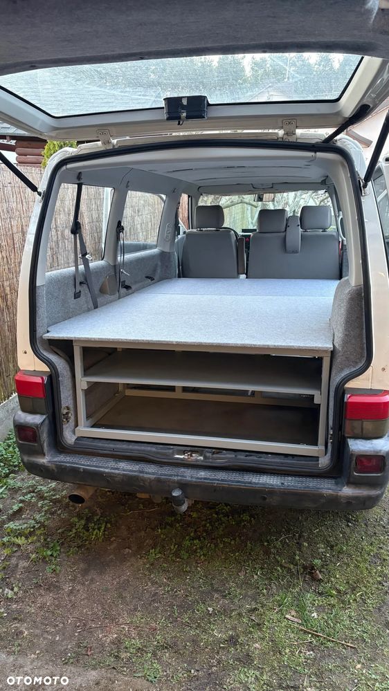 Volkswagen Caravelle Basis / CL - 10
