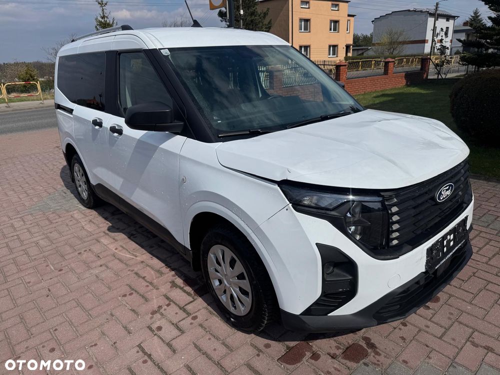 Ford Tourneo Courier 1.5 TDCi S&S Ambiente - 3