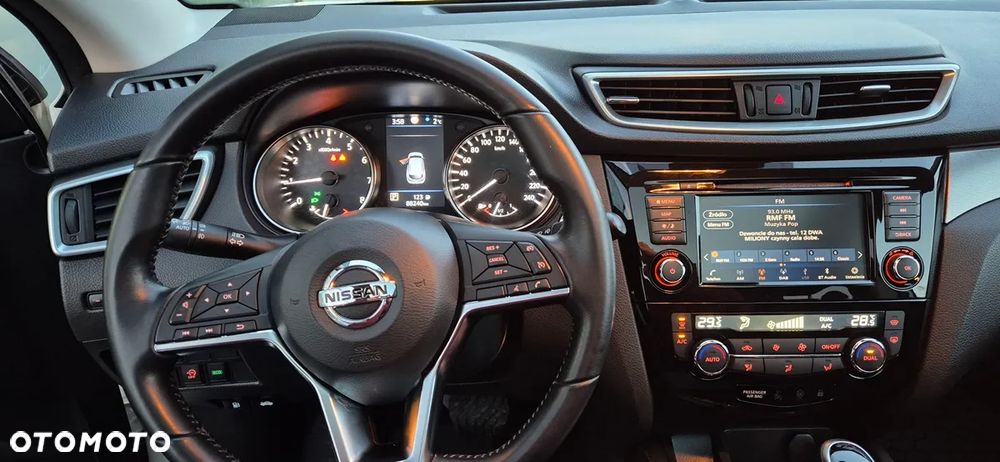 Nissan Qashqai 1.3 DIG-T Tekna DCT - 9