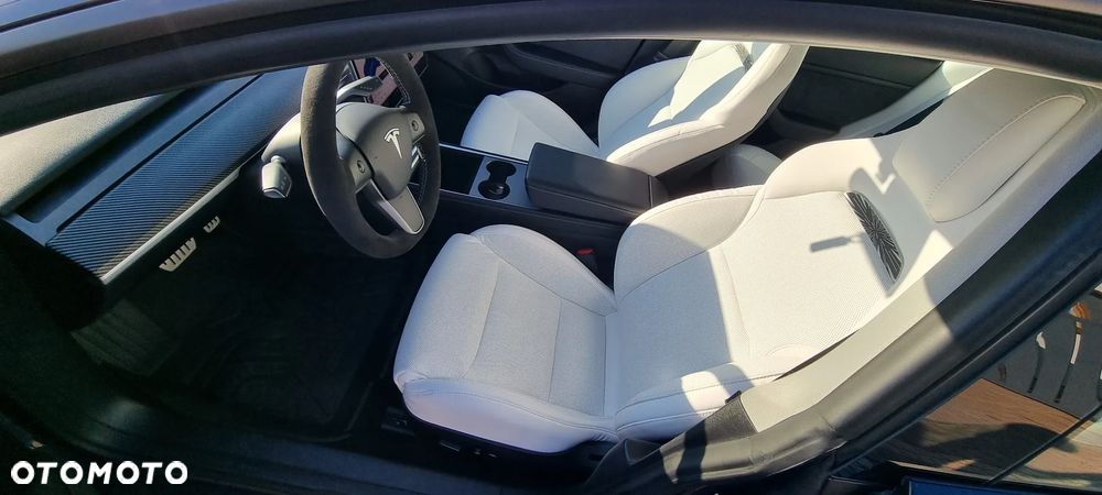 Tesla Model 3 - 5