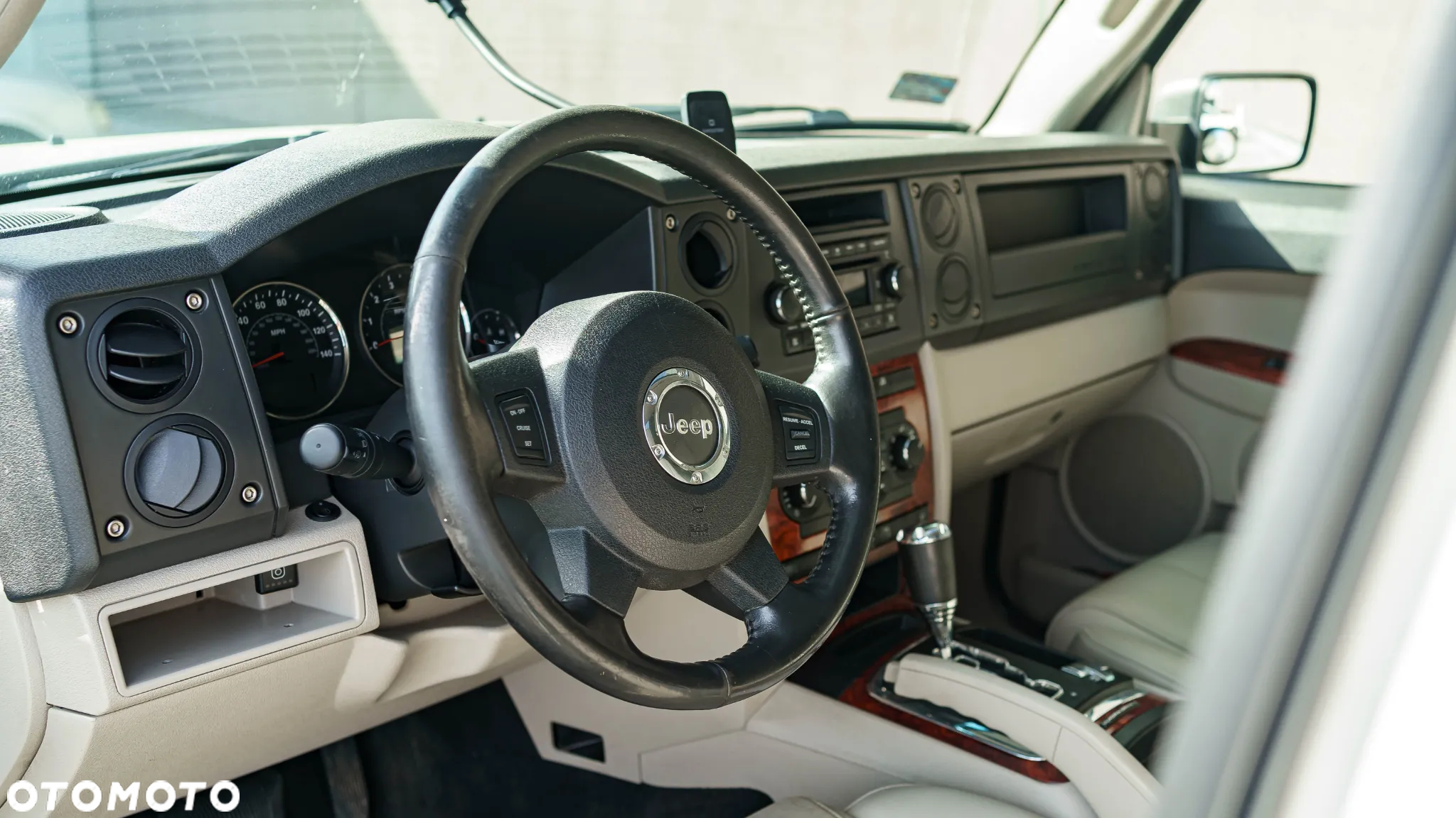 Jeep Commander 5.7 V8 HEMI Automatik Limited - 11