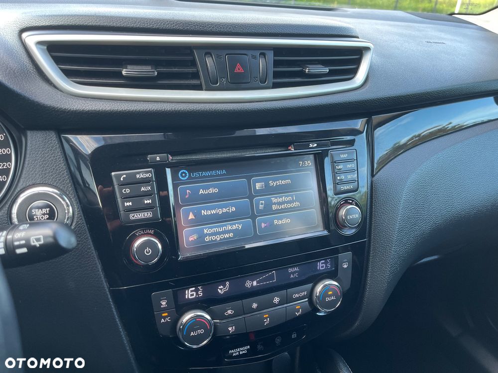 Nissan Qashqai 1.6 DIG-T N-Connecta - 28