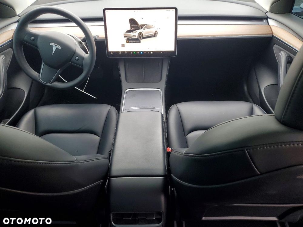 Tesla Model 3 - 7