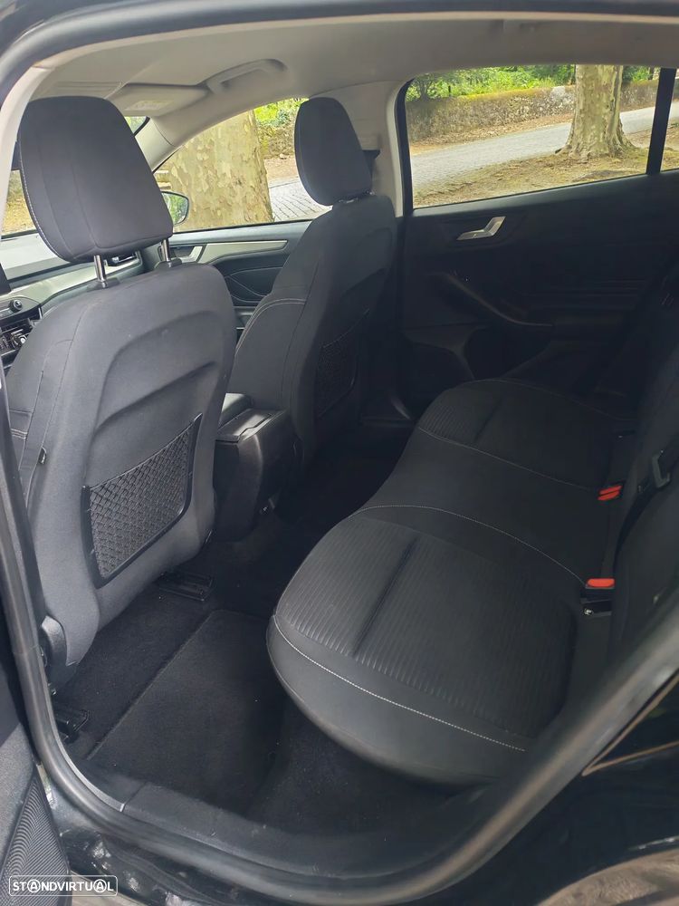 Ford Focus 1.0 EcoBoost Titanium - 21