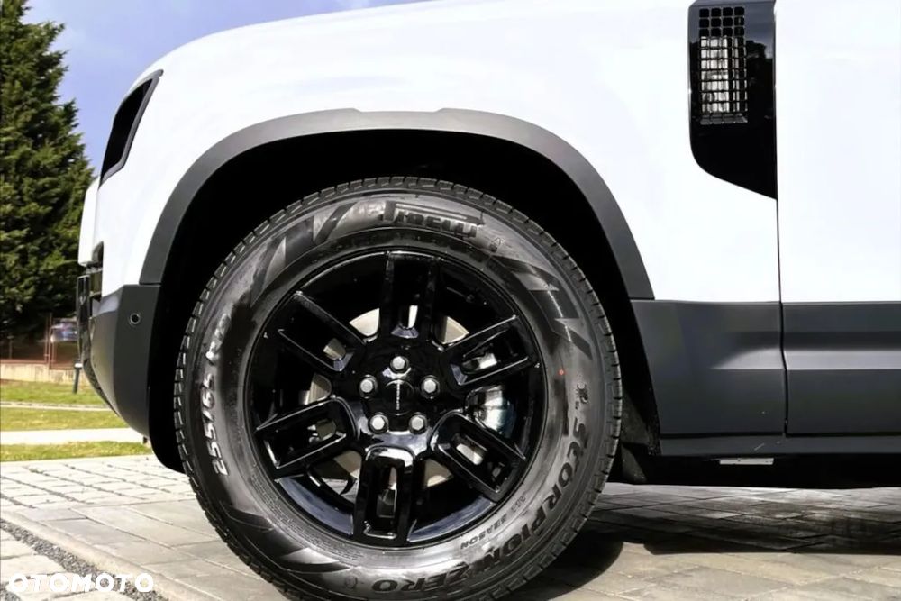 Land Rover Defender 3.0 D200 mHEV S - 13