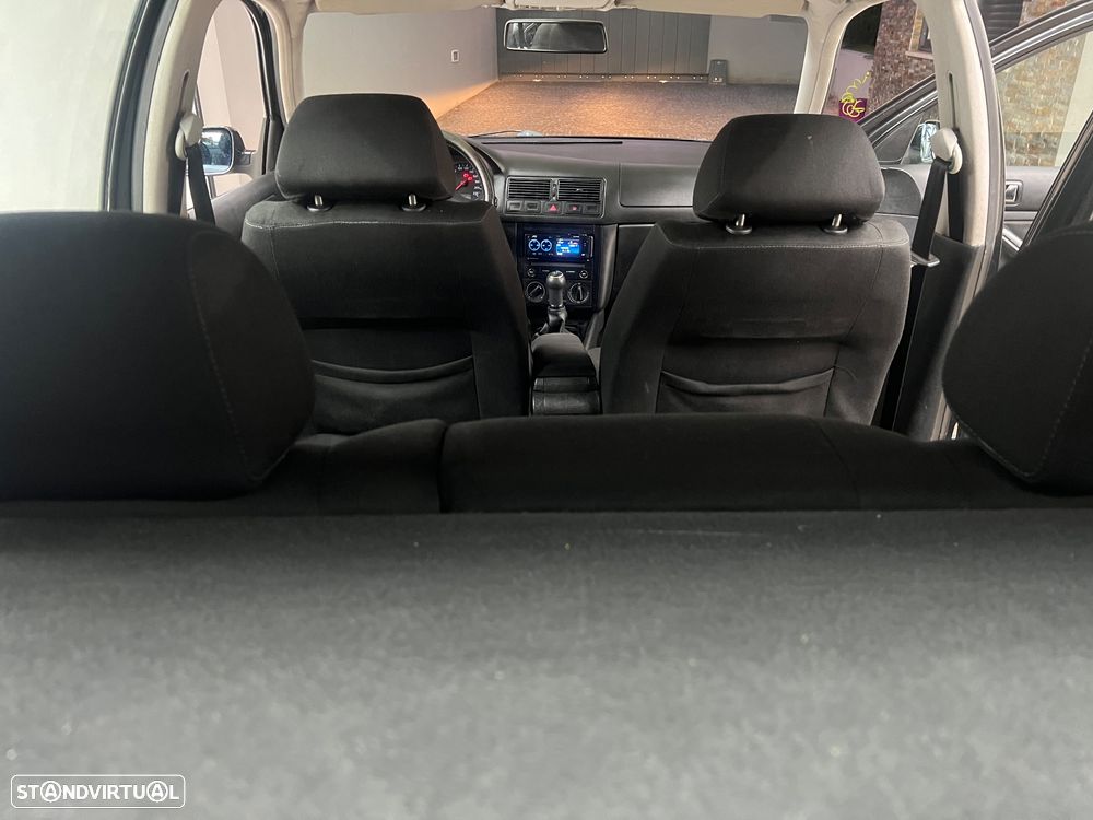 VW Golf 1.9 TDi Highline - 10