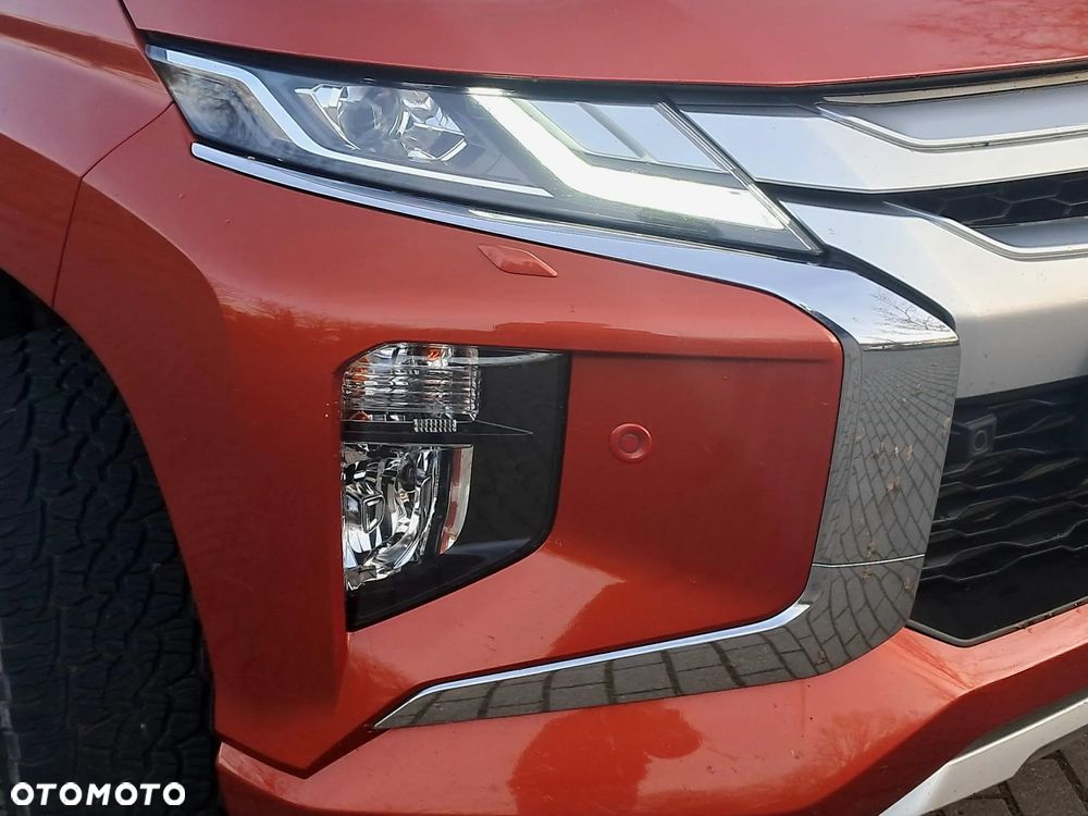 Mitsubishi L200 2.2 d DC Instyle Plus - 25