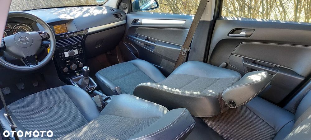 Opel Astra 1.8 Edition Plus - 38