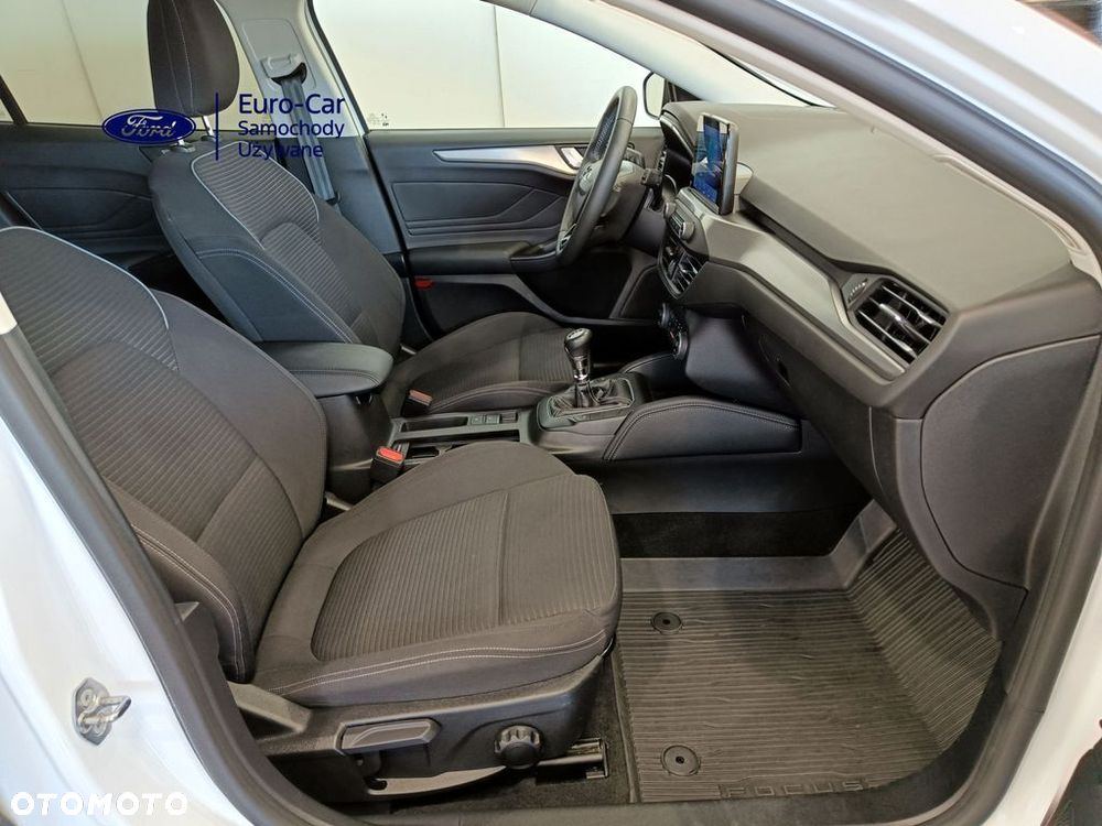 Ford Focus - 13