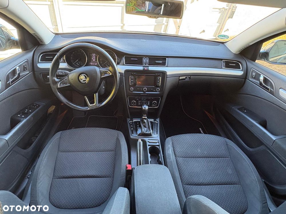 Skoda Superb 2.0 TDI DSG Elegance - 10
