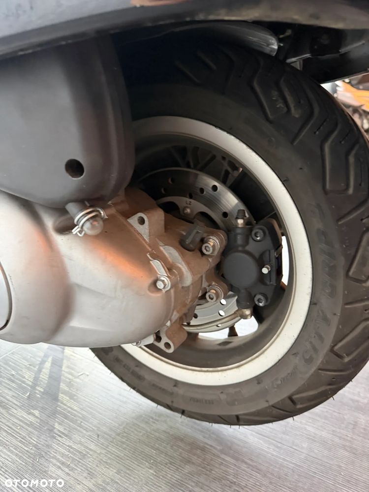 Vespa GTS - 20
