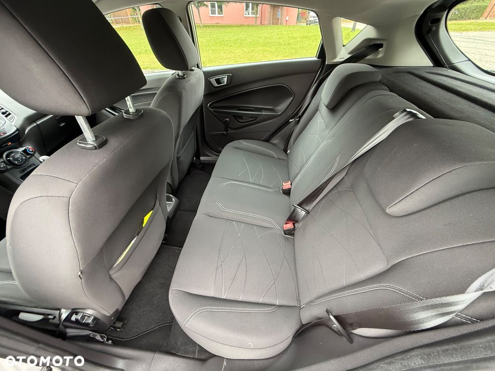 Ford Fiesta - 10