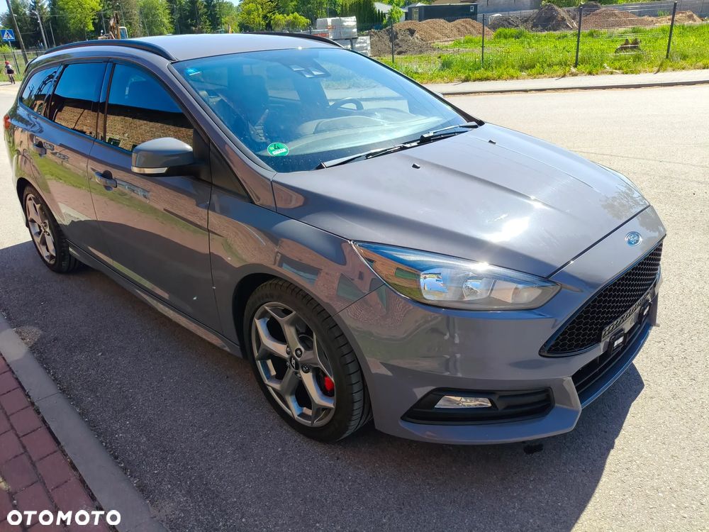 Ford Focus 2.0 EcoBoost ST mit Leder-Exclusiv-Paket - 6