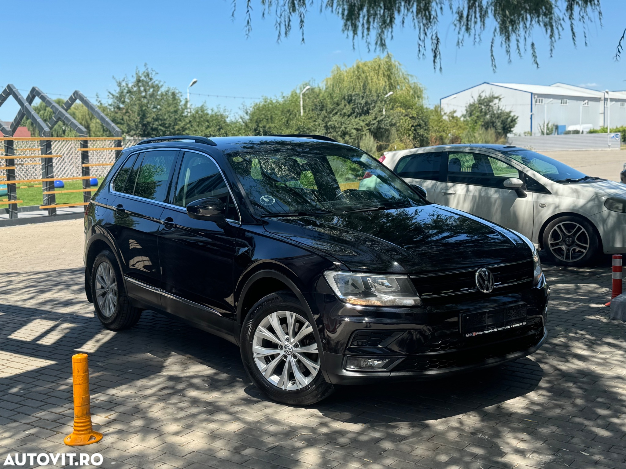 Volkswagen Tiguan 2.0 TDI DPF DSG Comfortline - 2