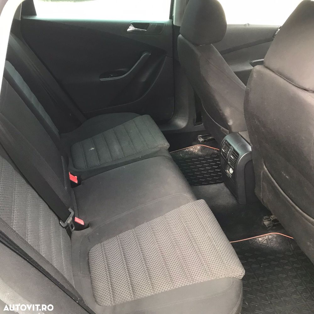 Volkswagen Passat 2.0 TDI Trendline - 6