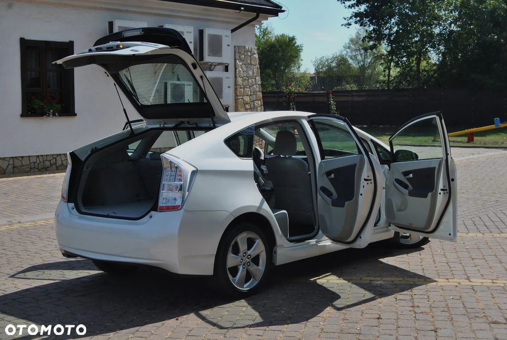 Toyota Prius (Hybrid) Comfort - 20