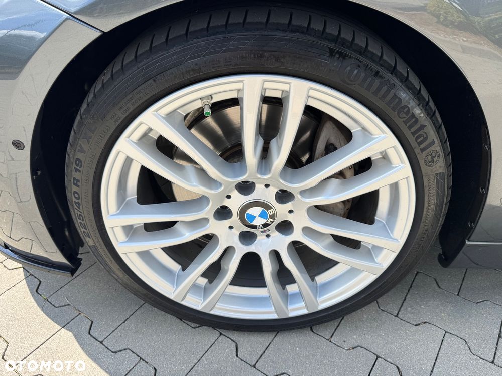 BMW Seria 3 335i Sport-Aut Sport Line - 22