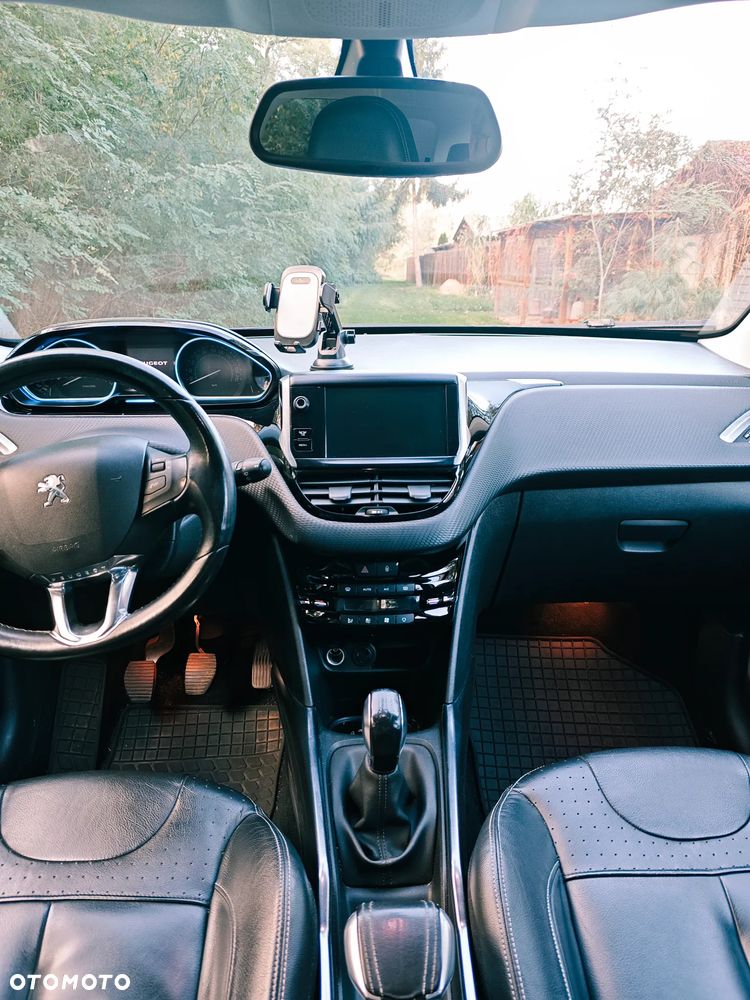 Peugeot 2008 1.2 VTi Allure - 18
