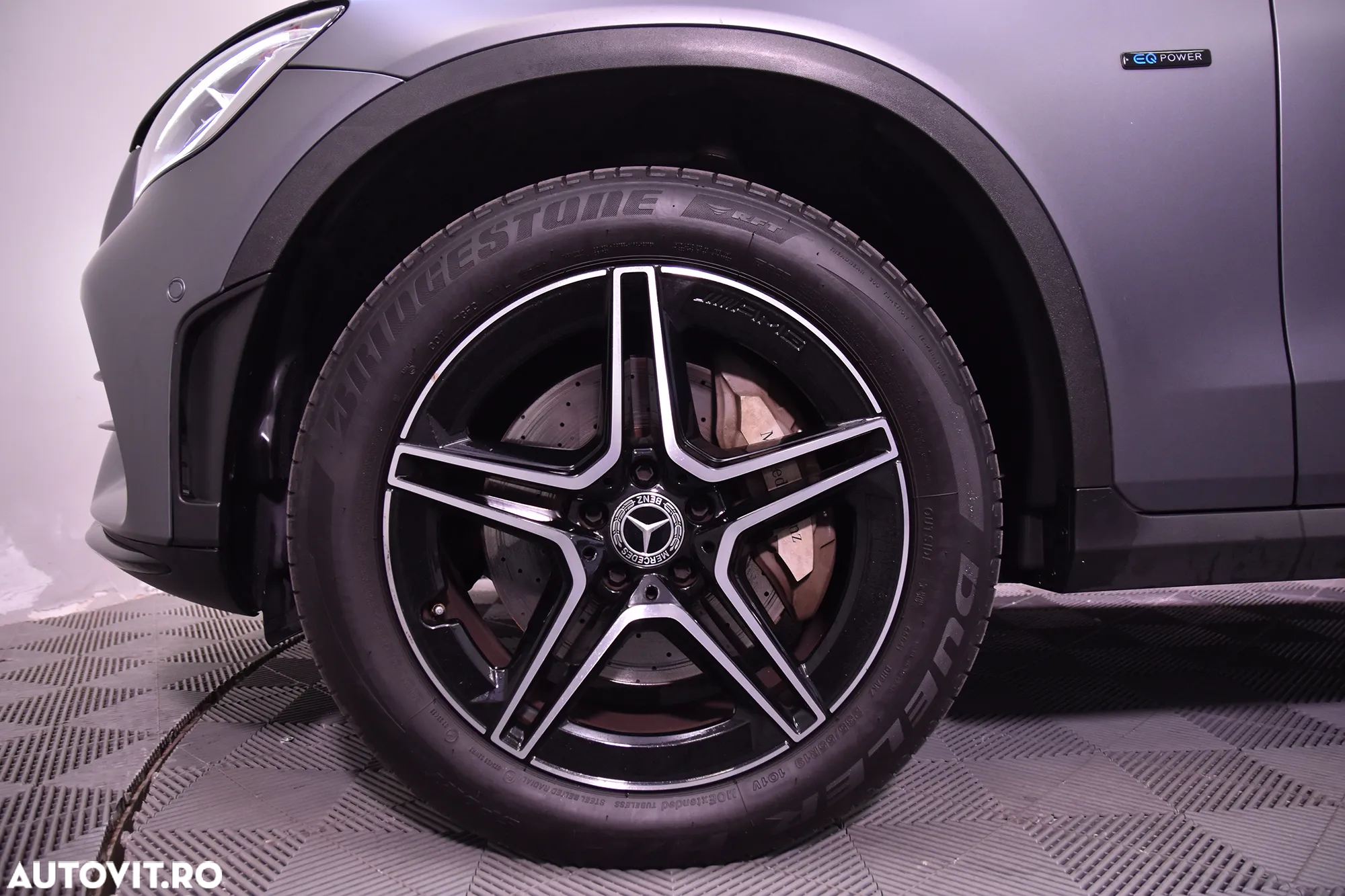 Mercedes-Benz GLC Coupe 300 e 4Matic 9G-TRONIC AMG Line - 13