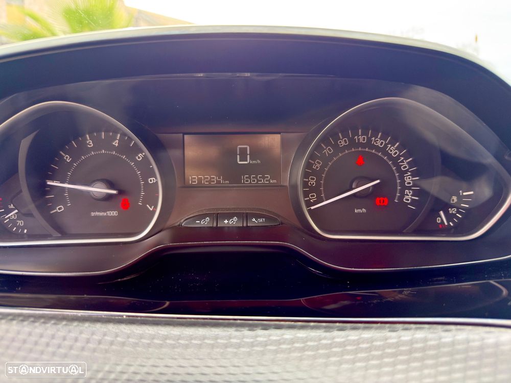 Peugeot 2008 - 16