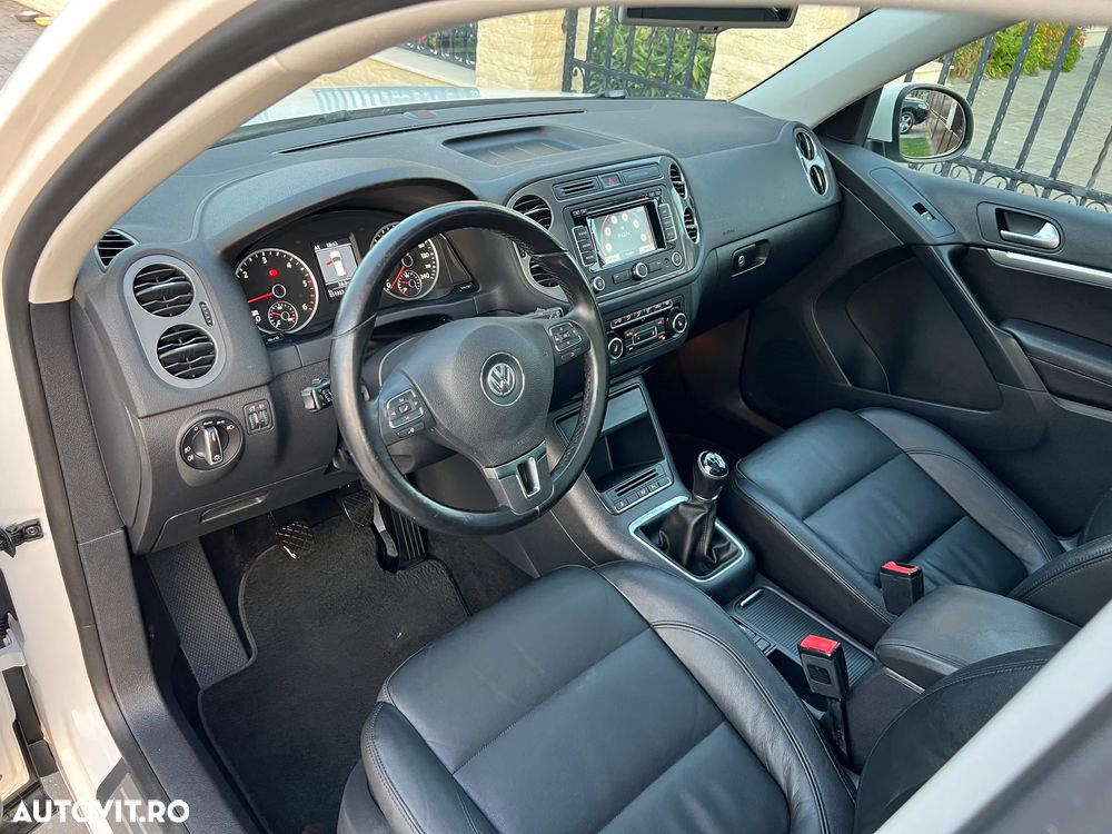 Volkswagen Tiguan 2.0 TDI DPF 4Motion BlueMotion Technology Lounge Track & Style - 12