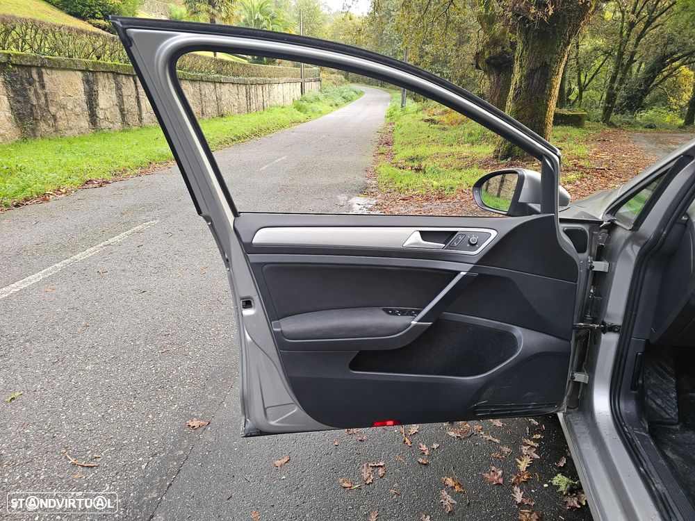 VW Golf ver-1-6-tdi-r--line - 17